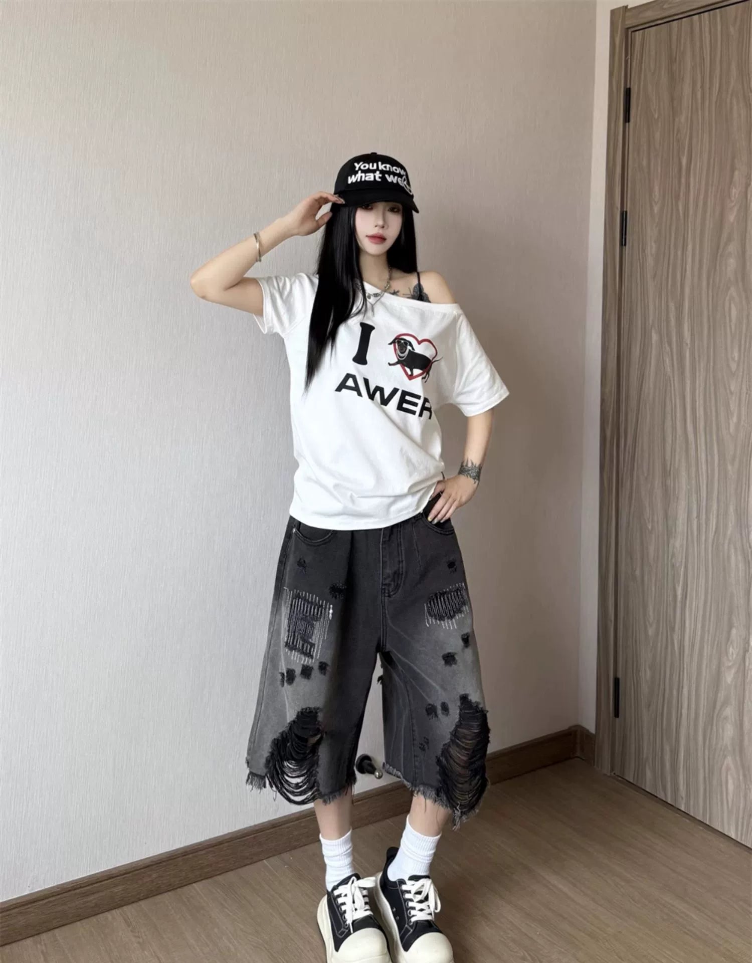 Slanted Shoulder Sleeve T-Shirt RI45